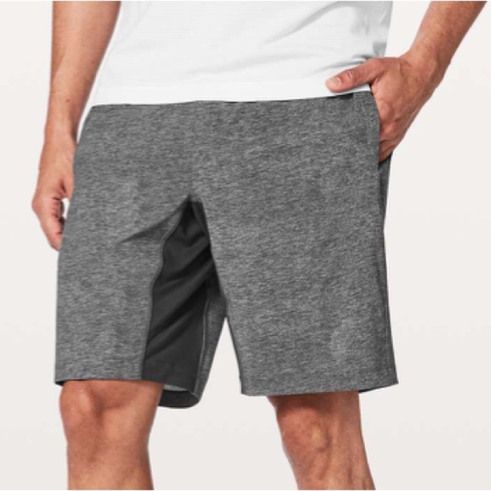 Lululemon T.H.E. Short Liner 9" in Grey | Size Medium